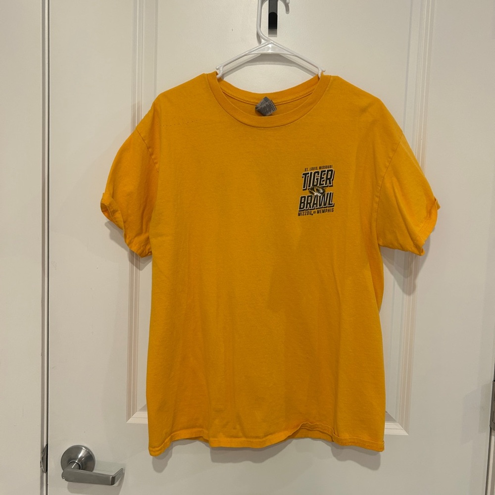 Gildan Vibrant Yellow Cotton T-Shirt
